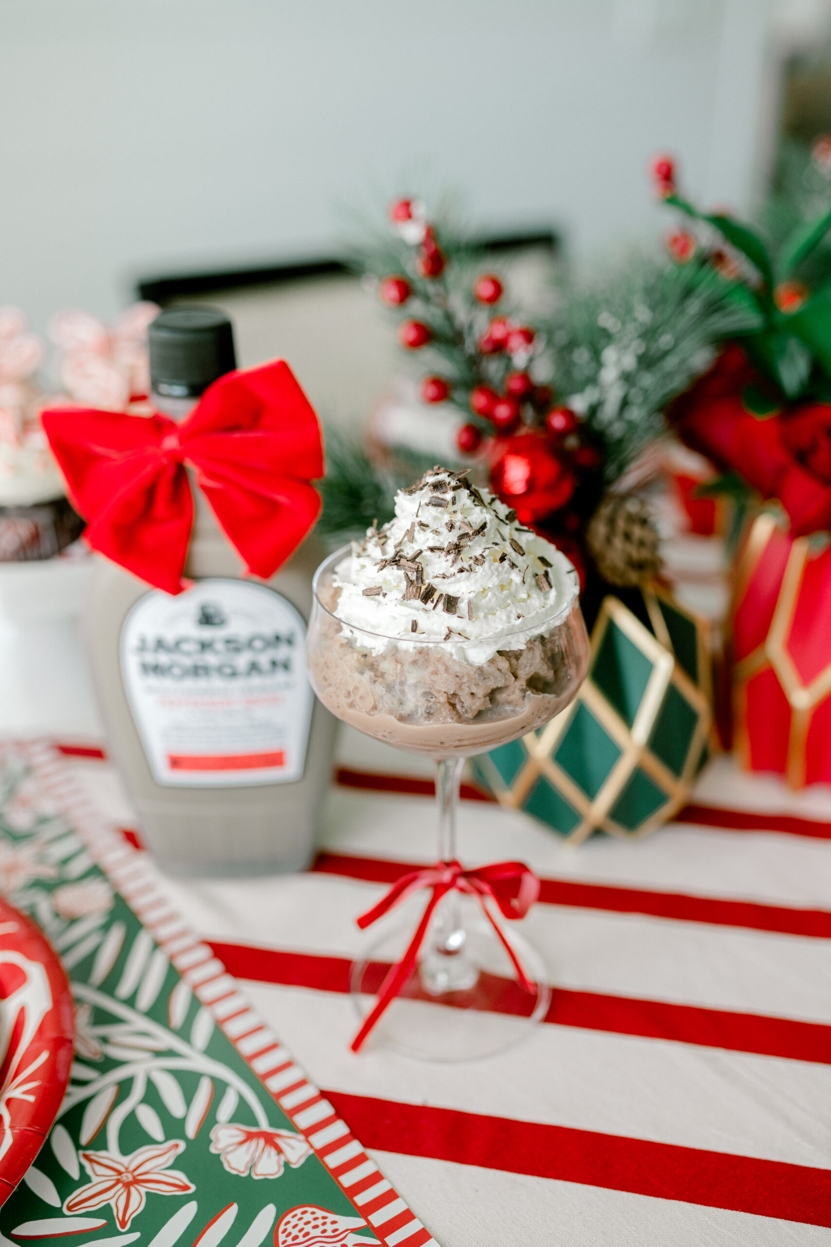 Frozen Peppermint Mocha Hot Chocolate Martini – Jackson Morgan Southern